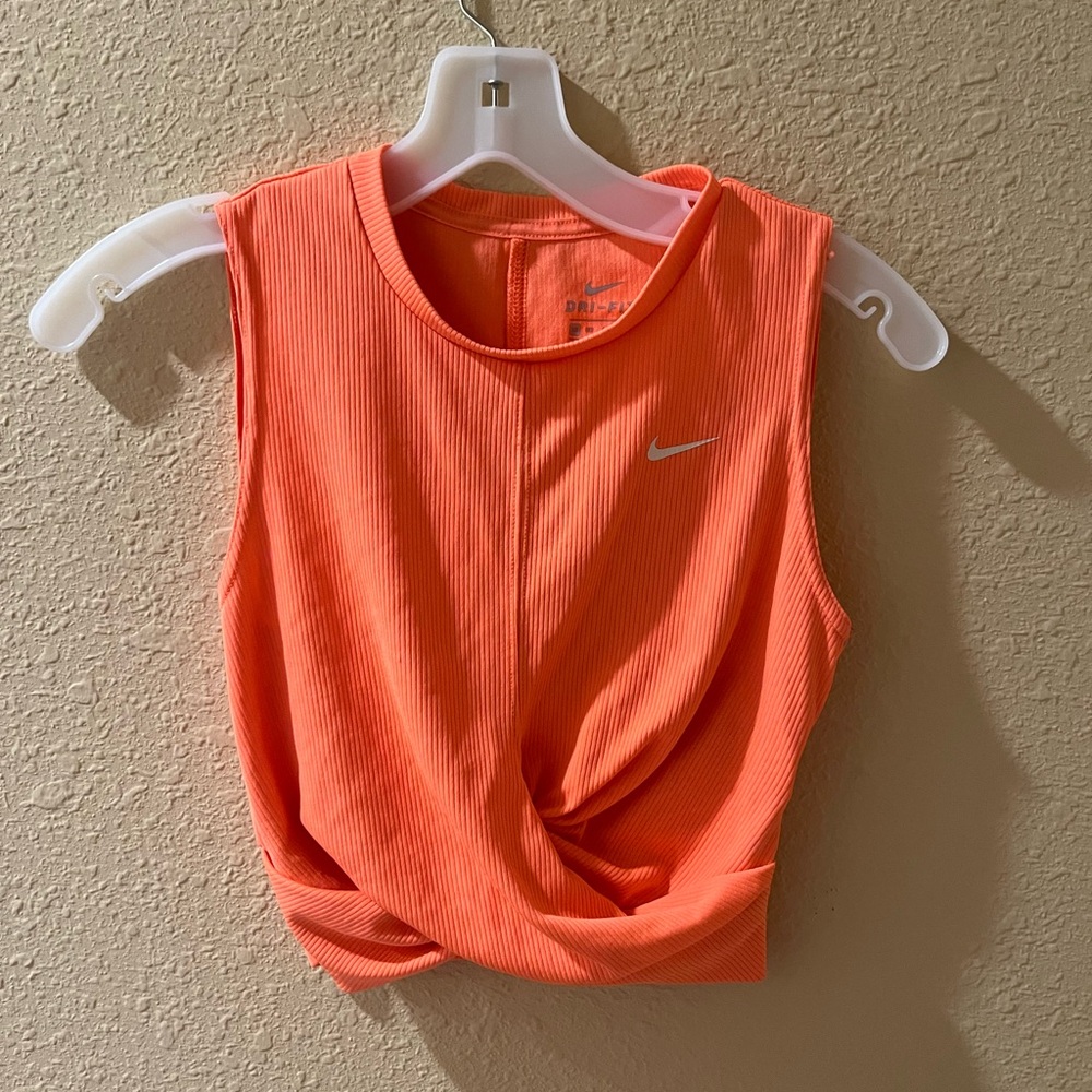 Nike Ribbed Coral Workout Tank-top